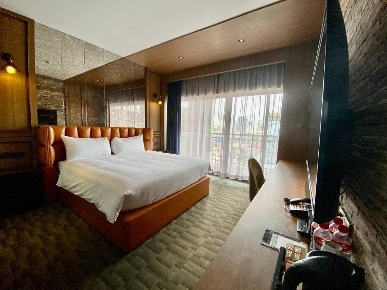 Check Inn Phnom Penh Bkk1 Ngoại thất bức ảnh